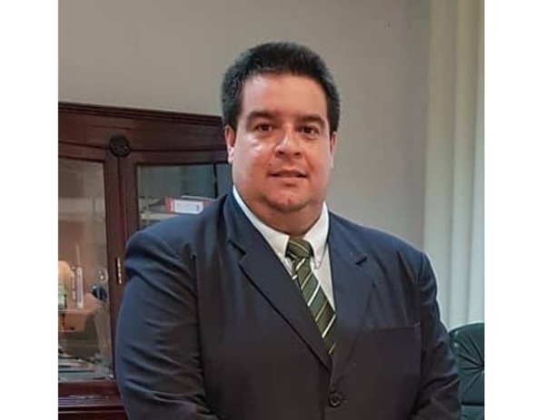 Dr. Roque Silva: “Hablar ya de una tercera dosis es un despropósito”