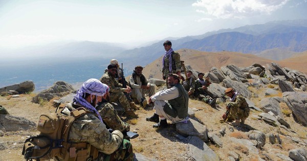 La Nación / Talibanes afirman haber capturado el valle de Panshir
