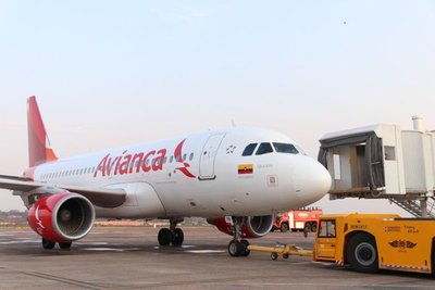 Se reactivan vuelos directos de Asunción a Bogotá