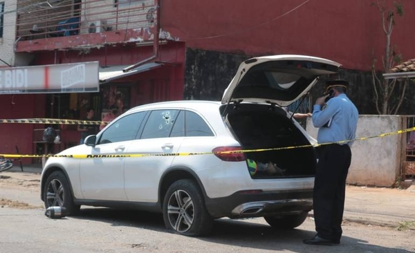 Diario HOY | “Vivas de milagro”: balean camioneta de mujeres que iban a retirar a menor de la escuela