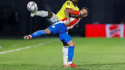 Dávinson Sánchez, baja de Colombia en partido contra Chile
