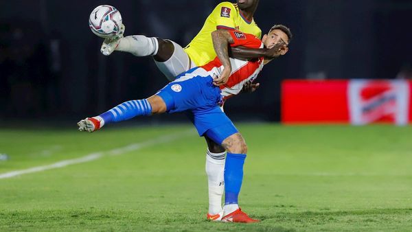 Dávinson Sánchez, baja de Colombia en partido contra Chile