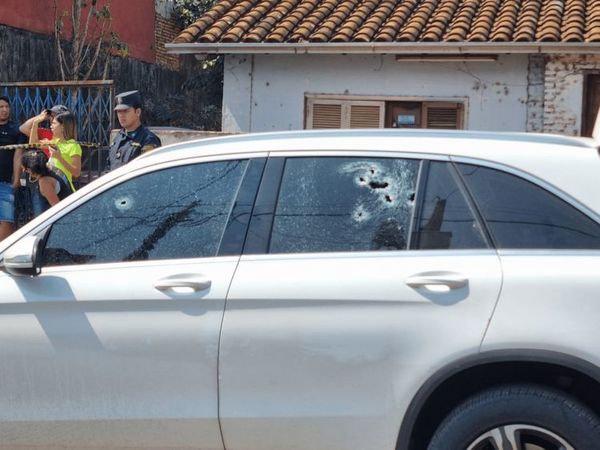 Con pasamontañas y armas largas asaltan a mujeres en Fernando de la Mora