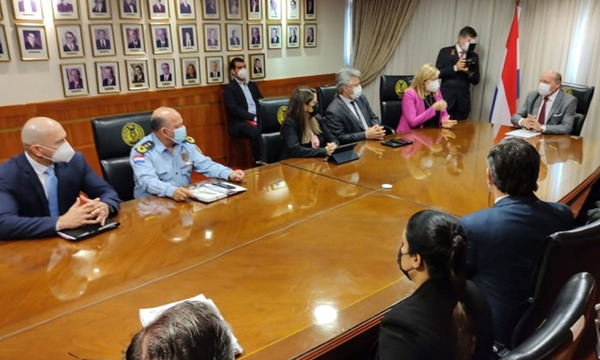Autoridades coordinan acciones para mejorar la justicia - OviedoPress