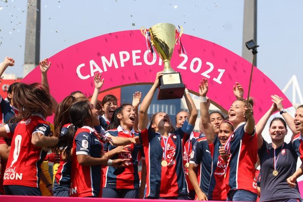 ¡Campeonas otra vez! Cerro Porteño y su segundo título del año en el fútbol femenino - Megacadena — Últimas Noticias de Paraguay
