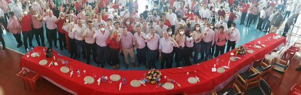 Cartes y Velázquez siguen mostrándose juntos, ante la ausencia de Abdo - Nacionales - ABC Color