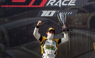 Oscar Bittar debuta con victoria en la GT Sprint Race de Brasil