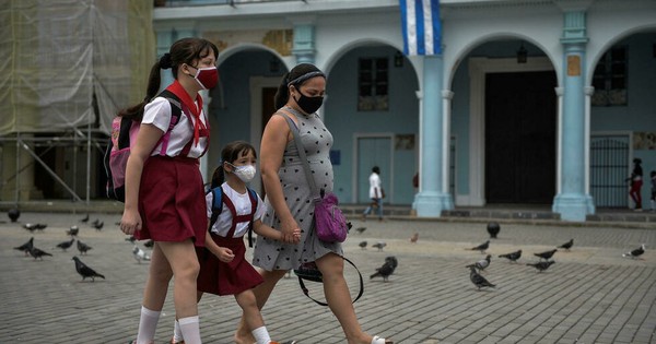 La Nación / Escuelas cubanas no abrirán hasta que todos los niños sean vacunados
