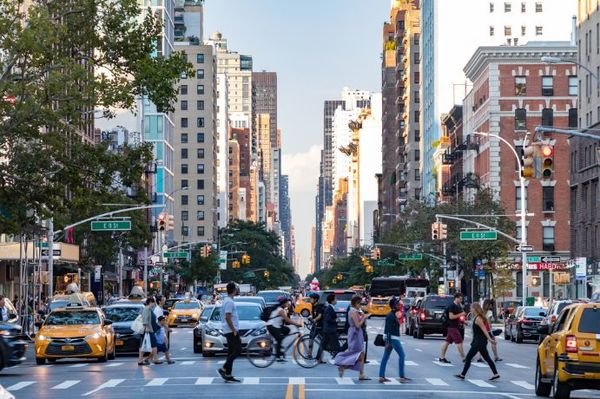 Acciones repuntan y desaceleración del mercado laboral retrasaría reducción de estímulos de la FED - MarketData