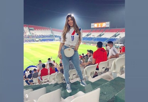Crónica / Albirrojos, con propia marcación