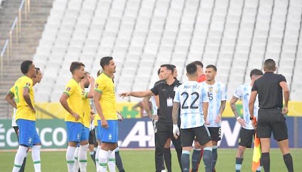 Crónica / LA FIFA ANALIZA POSTURA. Su “decisión” surgirá en breve