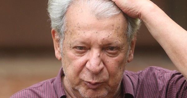 La Nación / “Abdo es muy condescendiente” ante los corruptos