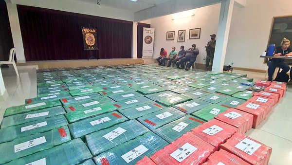 Incautan más de 2.800 kilos de marihuana en Yasy Cañy que tenía como destino Brasil, hay cuatro detenidos