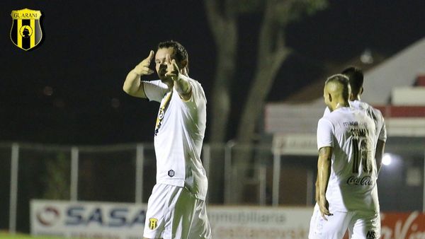 Fernando Fernández, cerca de los 100 goles