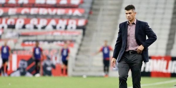 Gustavo Florentín debutó en el Brasileirão con un empate