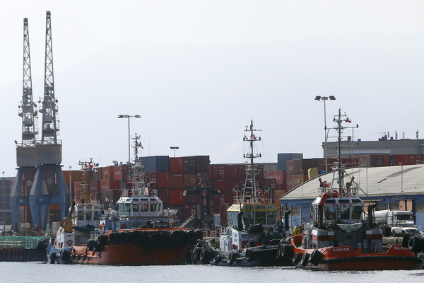 Chile anota superávit comercial de 6 millones de dólares en agosto - MarketData