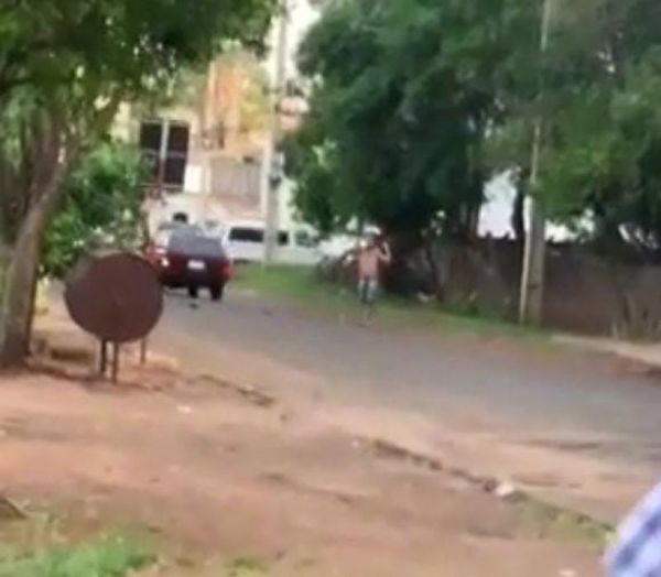 Hombre con trastorno mental generó disturbios en la vía pública