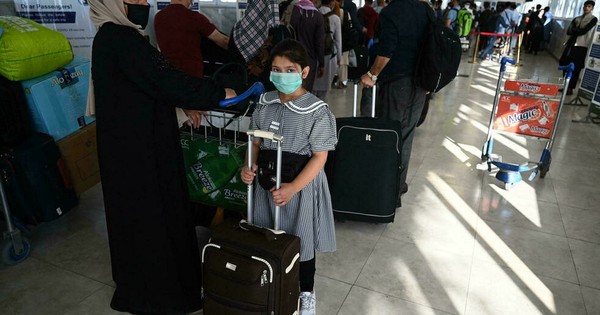 La Nación / Afganistán: evacuaron a 300 niños separados sus familias