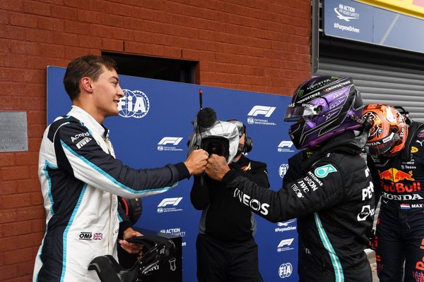Mercedes confirma a Russell como compañero de Hamilton