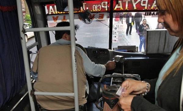 Diario HOY | Sedeco emplaza a buses internos y advierte que se exponen a multas