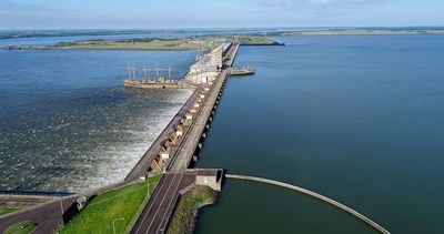 Desde Parlasur consultan al canciller por qué Paraguay no vende energía de la EBY al Brasil - Nacionales - ABC Color