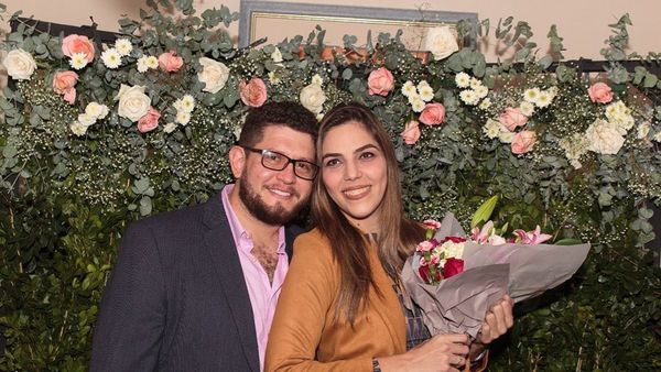 Su amorcito le pidió matrimonio en el teatro