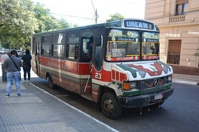 Diario HOY | Muni de Asunción se 'lava las manos' y afirma que no avaló suba en buses internos