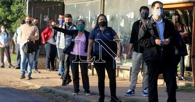 La Nación / Buses internos de Asunción volverán a cobrar G. 2.300 por pasaje