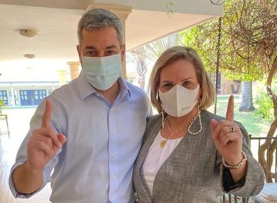 Extensa reunión de Abdo con Lilian, la "tiroteadora" de la unidad en ANR - ADN Digital