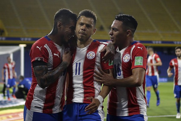 Angel Romero, involucrado en el 71 % de los goles de Paraguay