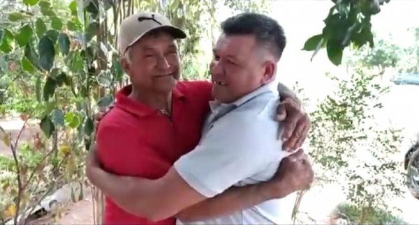 Caaguazú: Emotivo encuentro entre padre e hijo tras 45 años