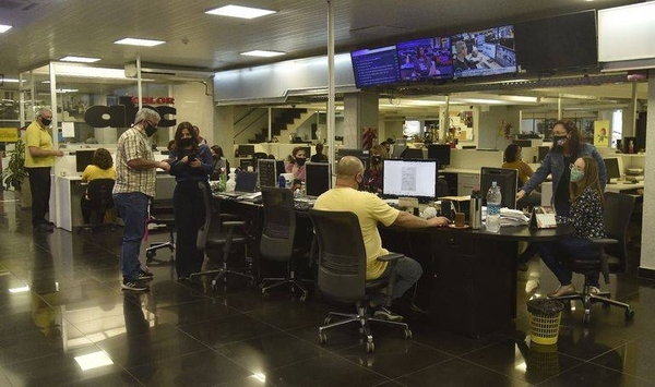 Diario HOY | ¿La debacle de ABC?: Rematan prendas de vestir y crecen especulaciones