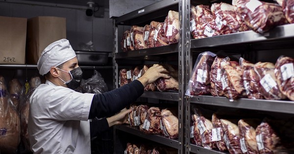 La Nación / El mercado interno consume el 30% de la producción local de carne vacuna