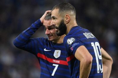 Griezmann y Benzema resucitan a Francia - Fútbol Internacional - ABC Color