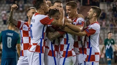 Croacia se afianza al frente del grupo H