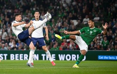 Irlanda y Serbia sellan un empate en eliminatorias