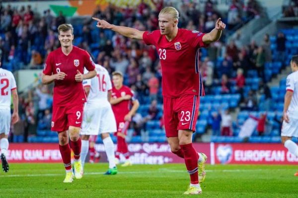 Triplete de Haaland en victoria de Noruega ante Gibraltar