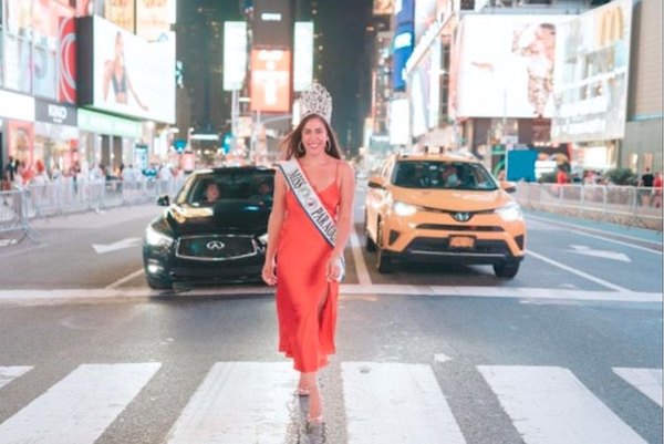 Crónica / ÑANDE MISS. Con corona desfiló por Nueva York