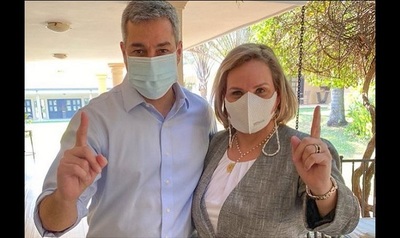 Lincharon mediáticamente en redes sociales a Lilian Samaniego por su "cordial y extensa reunión" con Mario Abdo - ADN Digital