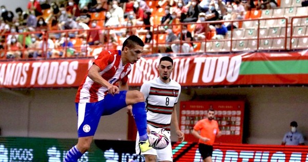 La Nación / Paraguay mide a União Torreense