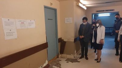 Embajada francesa proyecta apoyar mejoras en hospital