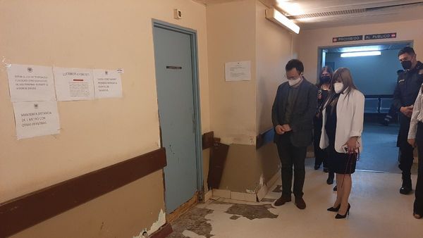 Embajada francesa proyecta apoyar mejoras en hospital