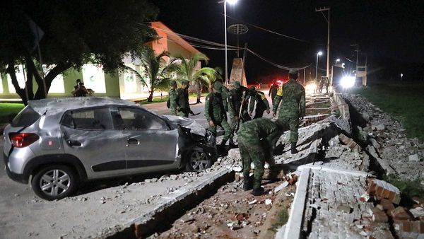 Un fuerte terremoto de 7,1 produce pocos daños en México