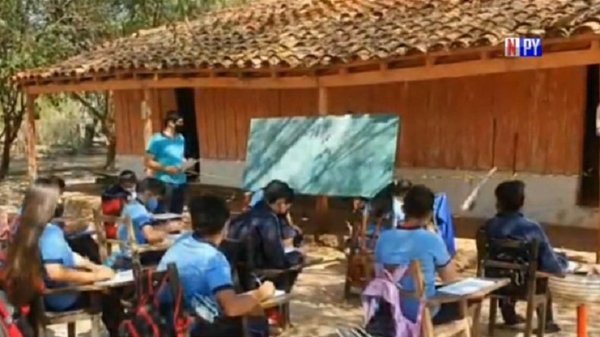 Escuela de Concepción da clases bajo árboles desde hace 3 años | Noticias Paraguay