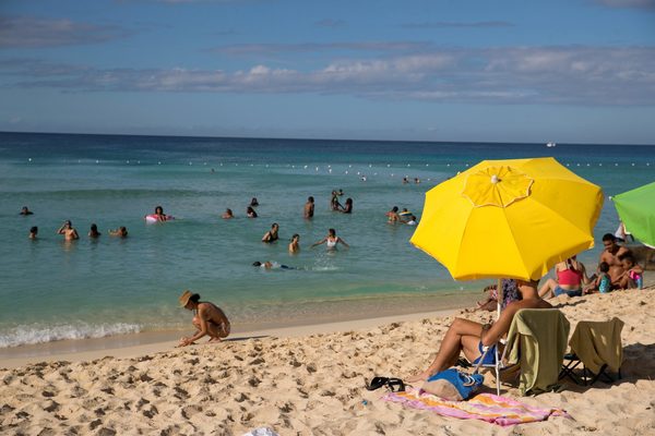 República Dominicana recupera el 96 % de los turistas de antes de la pandemia - MarketData