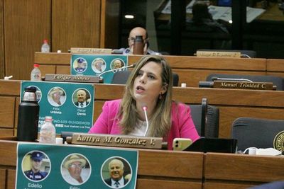 “Poliamor” genera reacción “provida y profamilia” en Diputados - Nacionales - ABC Color