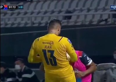 Jean Fernandes fue suspendido por el Tribunal
