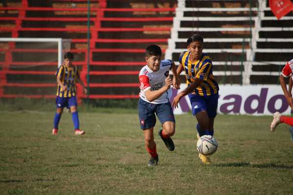 Los juveniles regresaron al ruedo con ganas de triunfar - El Independiente