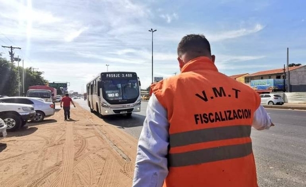 Diario HOY | Fiscalizadores fueron capacitados para optimizar control de buses en las calles