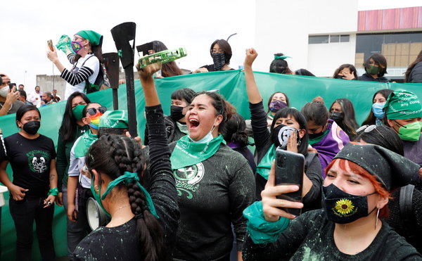 México despenaliza el aborto tras una decisión judicial histórica